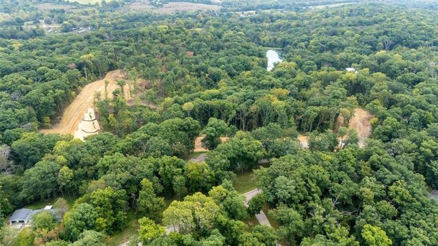 Seneca Road NW, Swisher, IA 52338