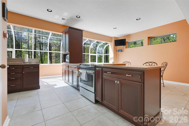 71 Elseetos Drive, Brevard, NC 28712