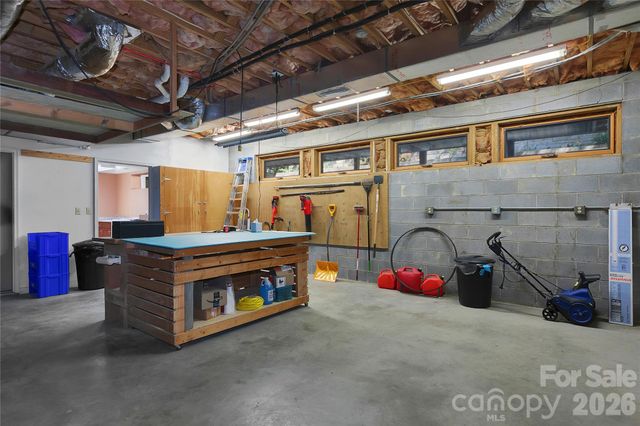 71 Elseetos Drive, Brevard, NC 28712