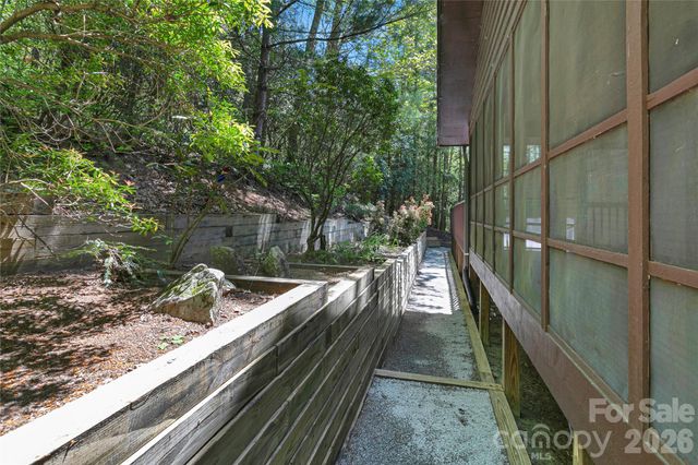 71 Elseetos Drive, Brevard, NC 28712