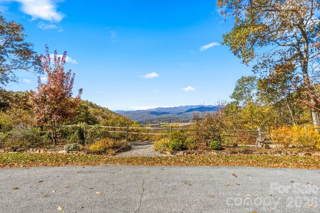 71 Elseetos Drive, Brevard, NC 28712