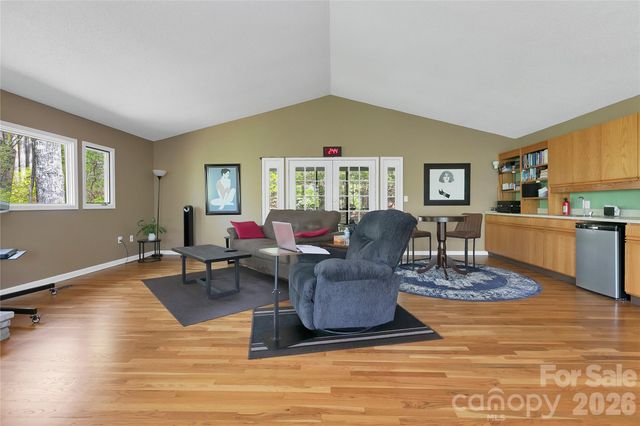 71 Elseetos Drive, Brevard, NC 28712