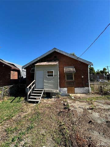 4213 N Newstead Avenue, St Louis, MO 63115