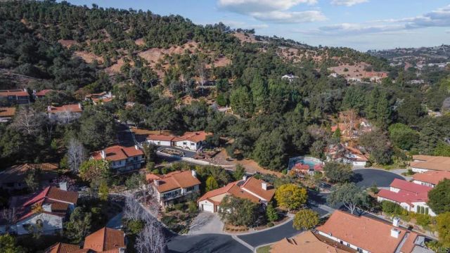 1861 Fox Bridge Ct, Fallbrook, CA 92028