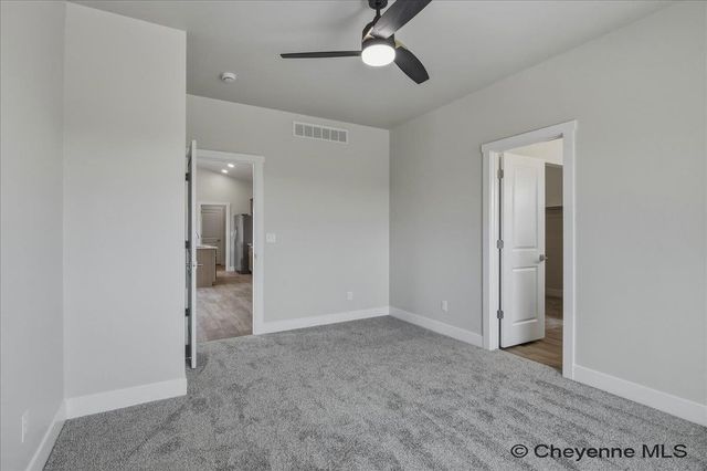 5811 LIZ RANCH RD, Cheyenne, WY 82007