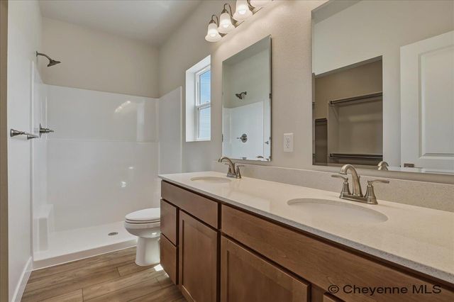 5811 LIZ RANCH RD, Cheyenne, WY 82007