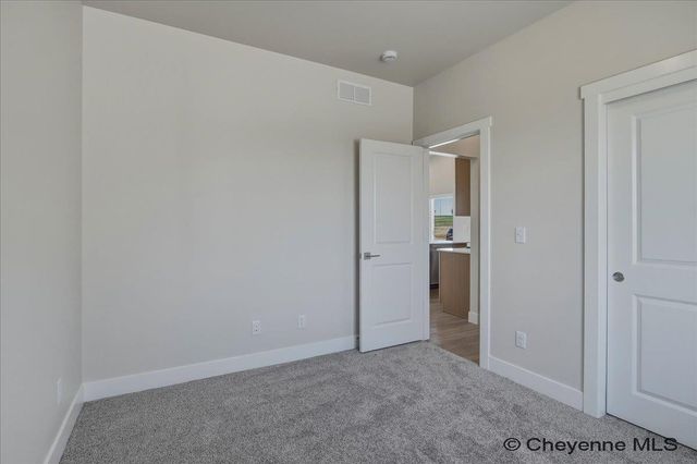 5811 LIZ RANCH RD, Cheyenne, WY 82007