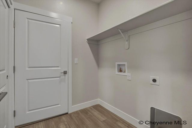 5811 LIZ RANCH RD, Cheyenne, WY 82007
