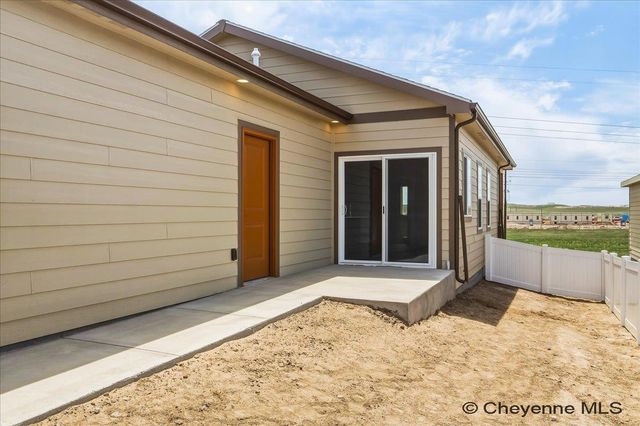 5811 LIZ RANCH RD, Cheyenne, WY 82007