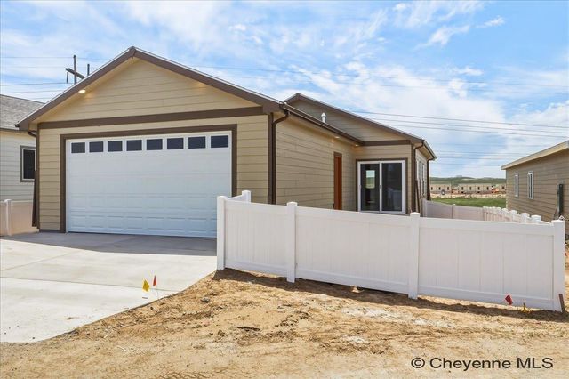 5811 LIZ RANCH RD, Cheyenne, WY 82007