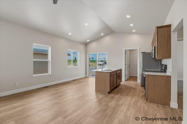 5811 LIZ RANCH RD, Cheyenne, WY 82007