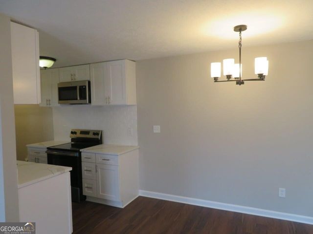 1336 Surrey Lane SW, Marietta, GA 30008