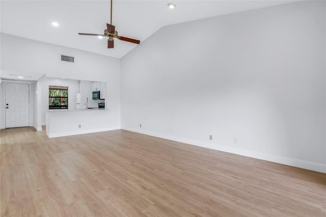 3211 S Carambola Circle 23106, Coconut Creek, FL 33066