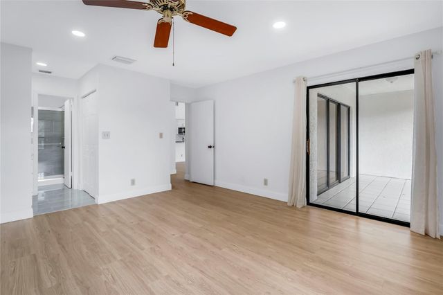 3211 S Carambola Circle 23106, Coconut Creek, FL 33066