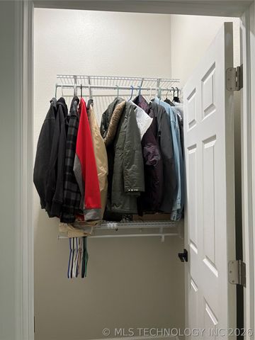 1616 Battle Drive, Grove, OK 74344