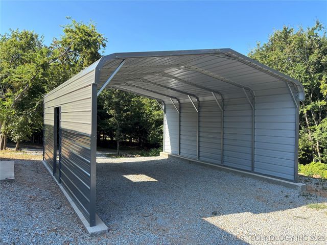 1616 Battle Drive, Grove, OK 74344