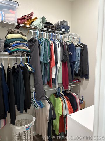 1616 Battle Drive, Grove, OK 74344