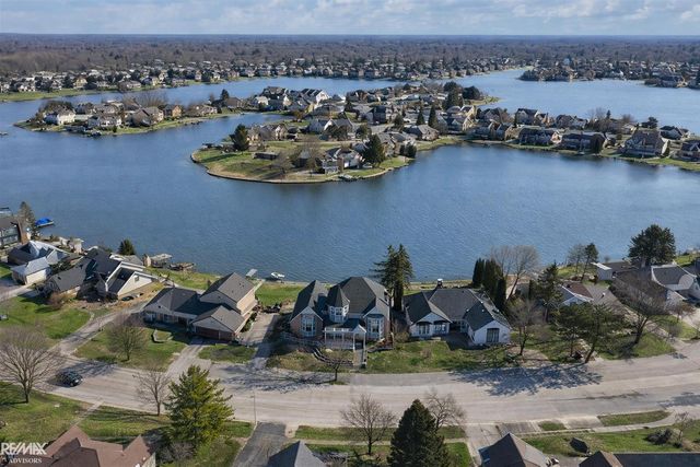 51244 Forster Lane, Shelby, MI 48316