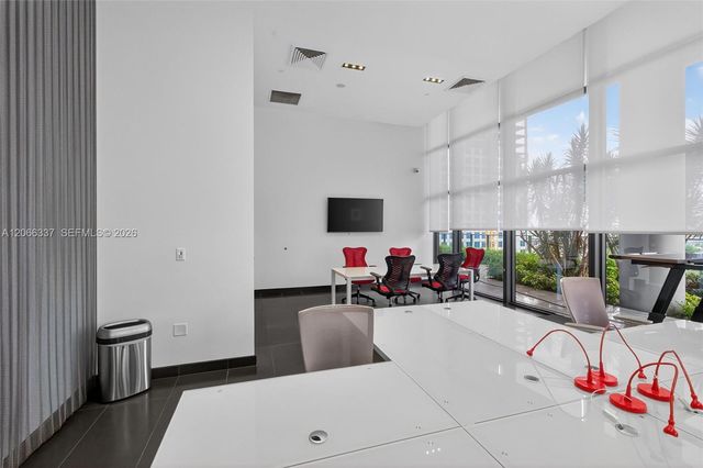 1600 NE 1st Avenue 3515, Miami, FL 33132