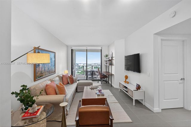 1600 NE 1st Avenue 3515, Miami, FL 33132