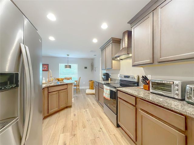 27410 VELMA AVENUE, Okahumpka, FL 34762