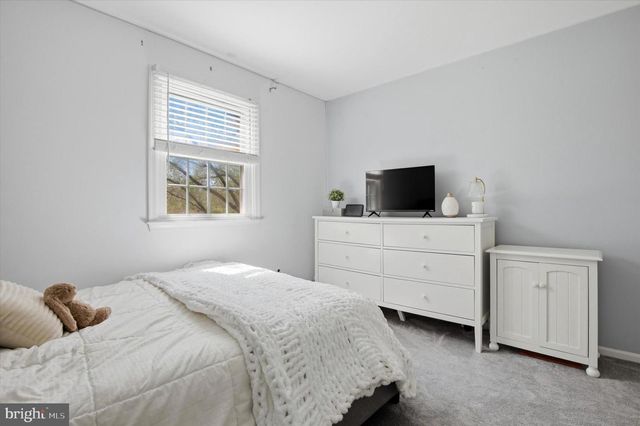 109 RICHARD DR, Chalfont, PA 18914