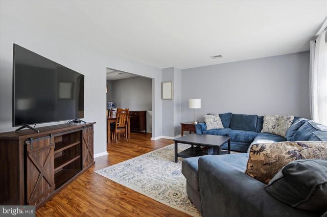 109 RICHARD DR, Chalfont, PA 18914