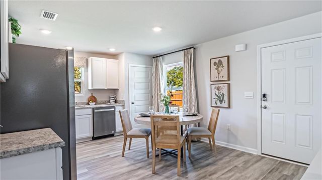 7702 Oakmont Drive E, Theodore, AL 36582