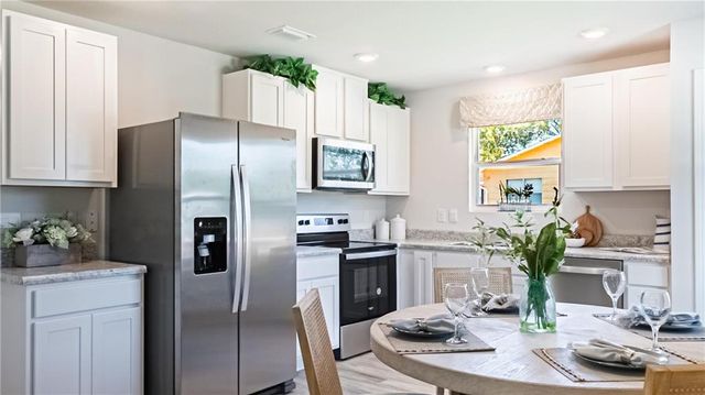 7702 Oakmont Drive E, Theodore, AL 36582