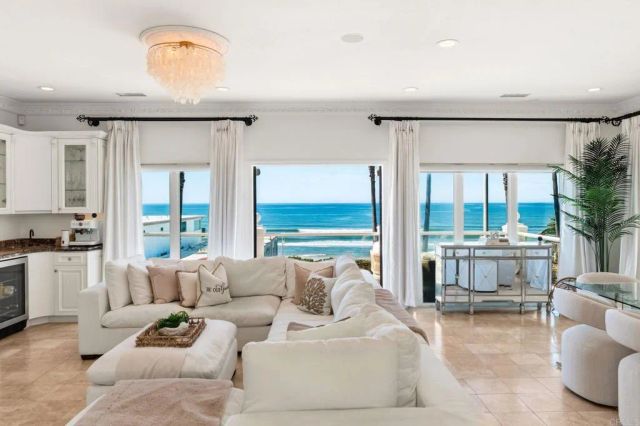 208 S Pacific Street, Oceanside, CA 92054