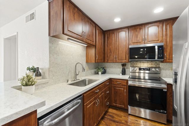 750 State 202, San Diego, CA 92101