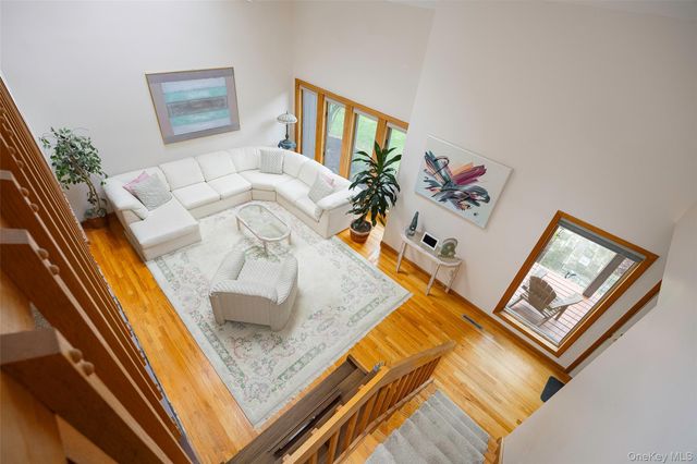 2 English Way, Pleasant Valley, NY 12569