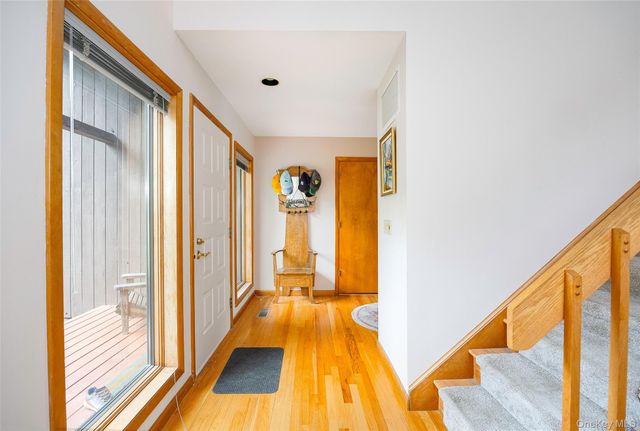 2 English Way, Pleasant Valley, NY 12569