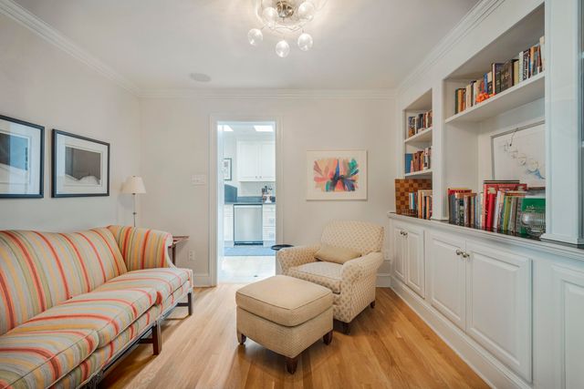 601 Vassar Drive NE, Albuquerque, NM 87106