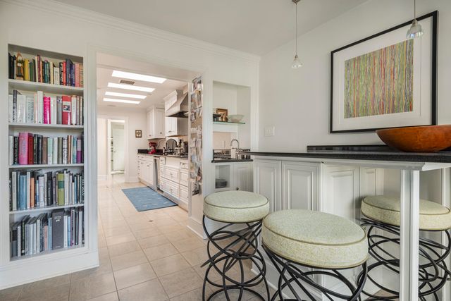 601 Vassar Drive NE, Albuquerque, NM 87106