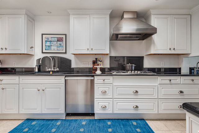 601 Vassar Drive NE, Albuquerque, NM 87106