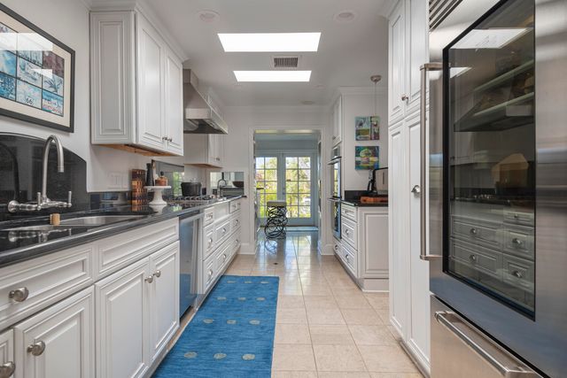 601 Vassar Drive NE, Albuquerque, NM 87106