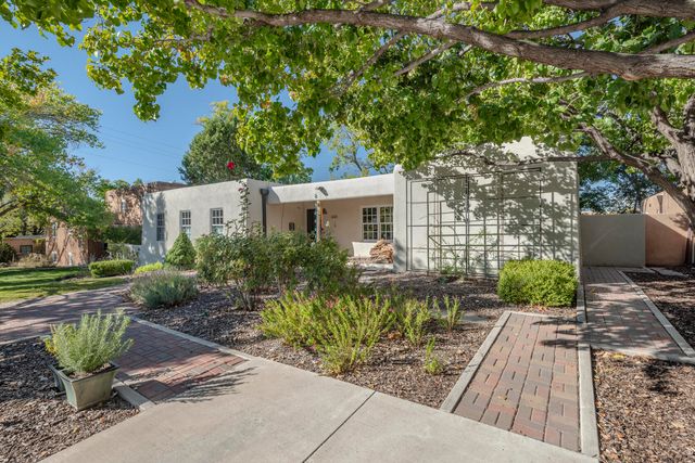 601 Vassar Drive NE, Albuquerque, NM 87106