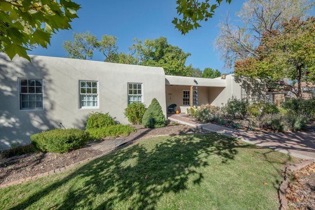 601 Vassar Drive NE, Albuquerque, NM 87106