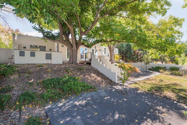 601 Vassar Drive NE, Albuquerque, NM 87106