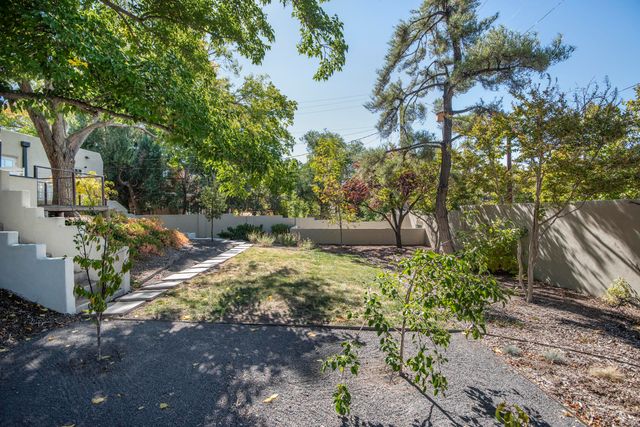 601 Vassar Drive NE, Albuquerque, NM 87106