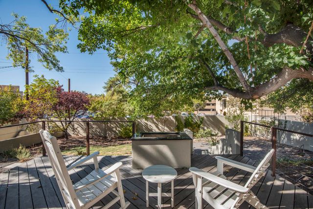 601 Vassar Drive NE, Albuquerque, NM 87106