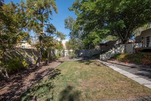 601 Vassar Drive NE, Albuquerque, NM 87106