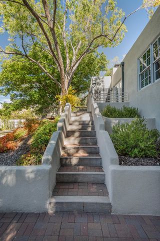 601 Vassar Drive NE, Albuquerque, NM 87106