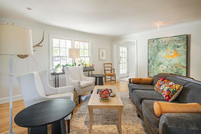 601 Vassar Drive NE, Albuquerque, NM 87106