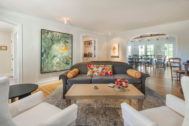 601 Vassar Drive NE, Albuquerque, NM 87106