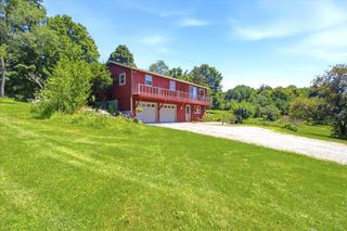 82 Puddingstone Road, Pownal, VT 05261