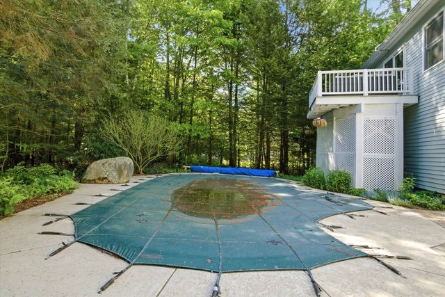 26 Jonathan Lane, Bow, NH 03304