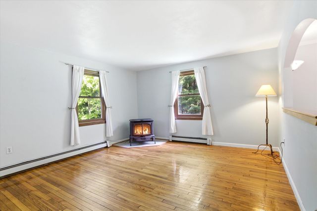 26 Jonathan Lane, Bow, NH 03304