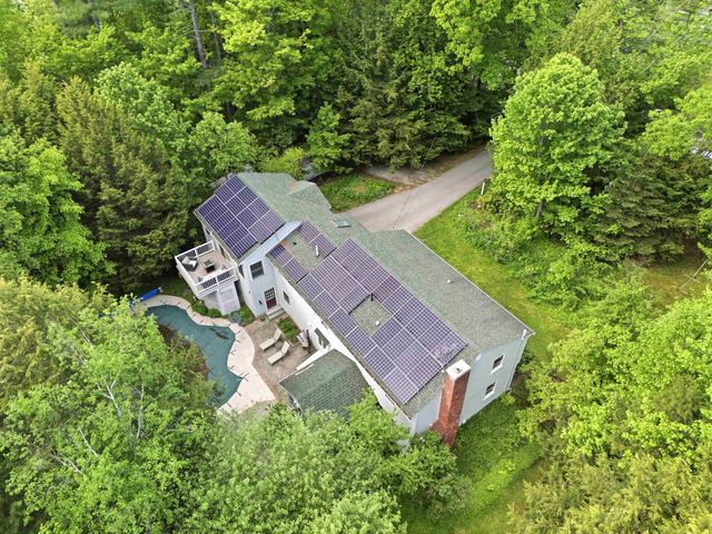 26 Jonathan Lane, Bow, NH 03304
